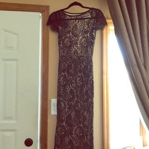 New Windsor lace long dress
